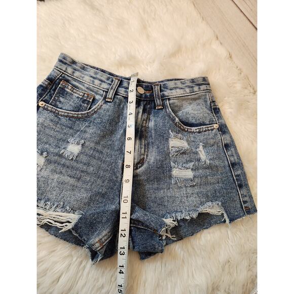 Nasty Gal Women's Blue Mid Rise Cotton‎ Distressed Raw Hem Cut Off Shorts Size 2 - Picture 6 of 7